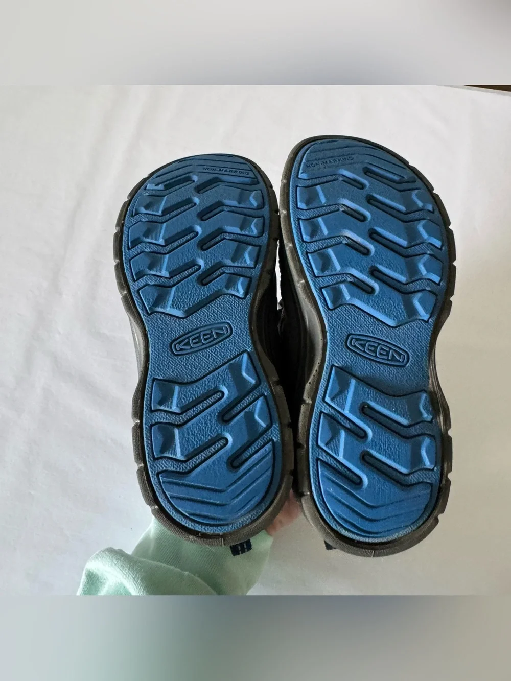 KEEN Size 12 Little Boys or Girls Waterproof Hiking Boots